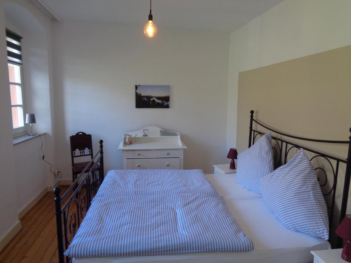 Ferienwohnung Altes Pfarrhaus Mit Flair Und Moselblick Brauneberg Exteriér fotografie