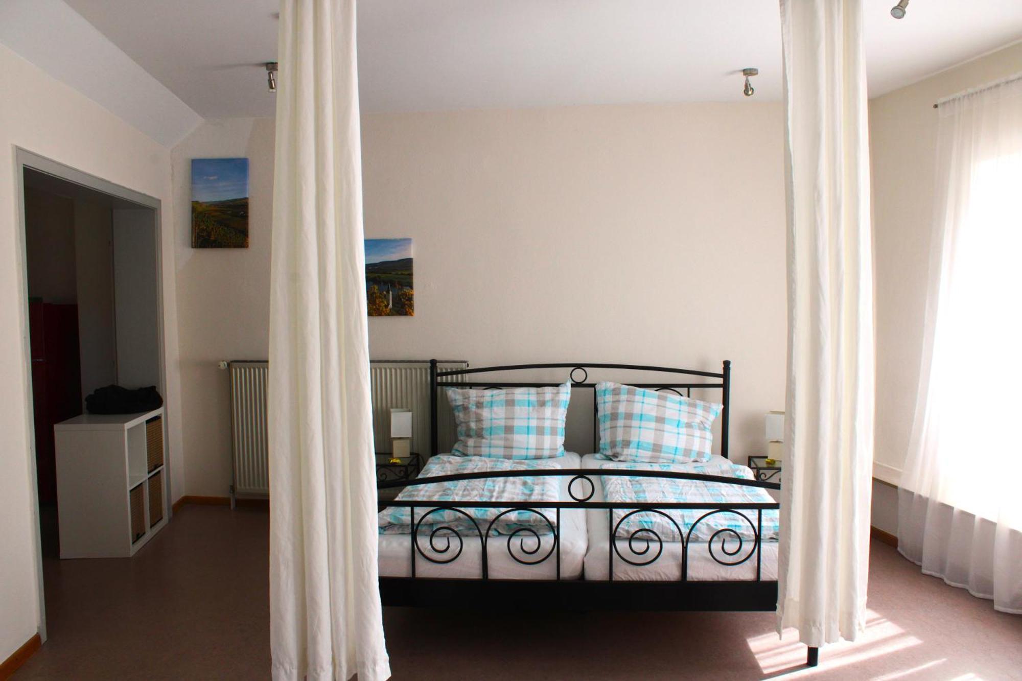 Ferienwohnung Altes Pfarrhaus Mit Flair Und Moselblick Brauneberg Exteriér fotografie